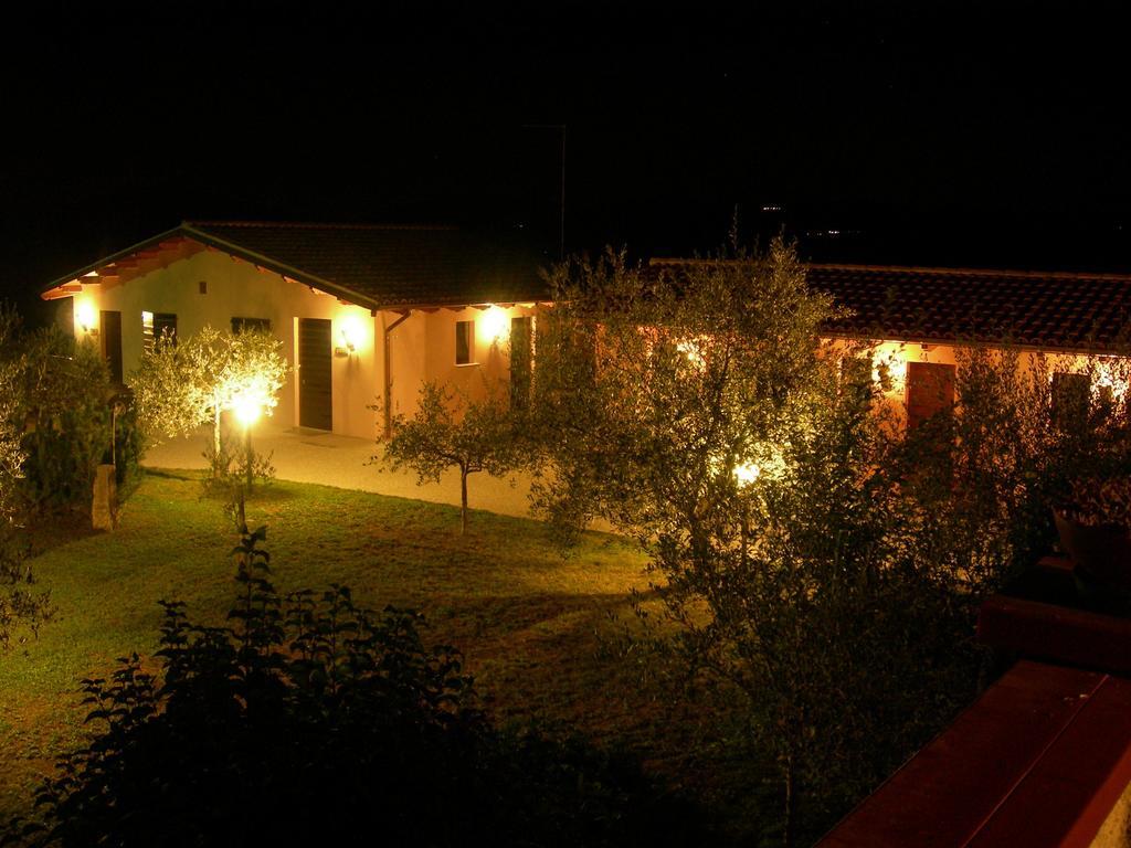 Santa Croce Villa Fossato di Vico Ngoại thất bức ảnh