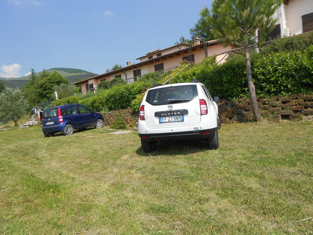 Santa Croce Villa Fossato di Vico Ngoại thất bức ảnh